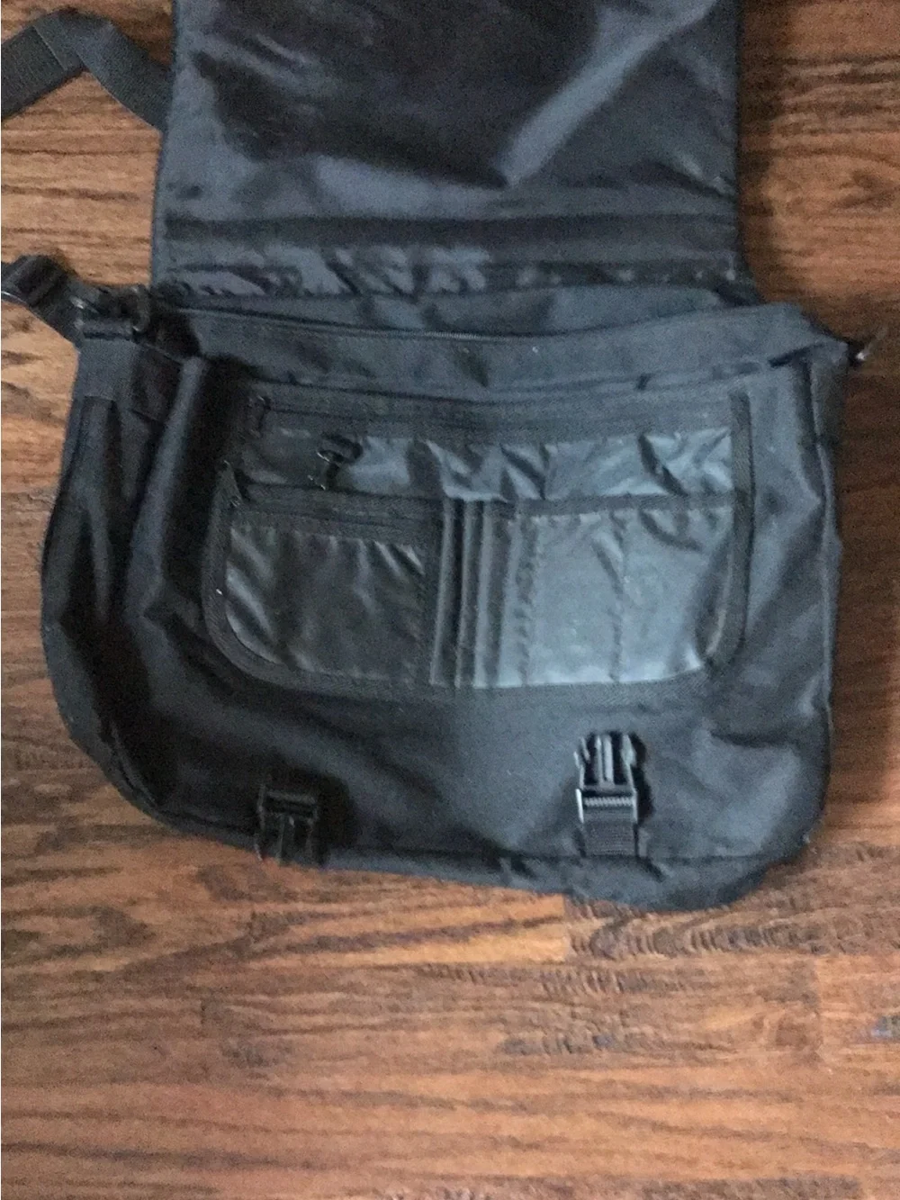 Classic Black Messenger Bag - Unbranded